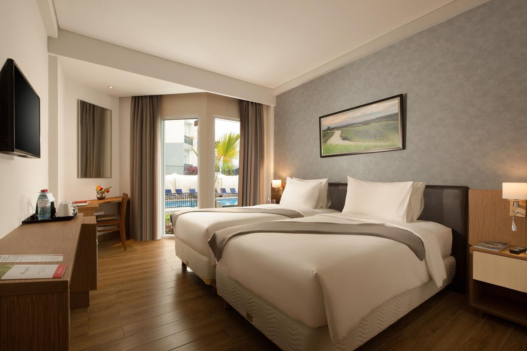 Swiss-Belinn Luwuk Exterior photo