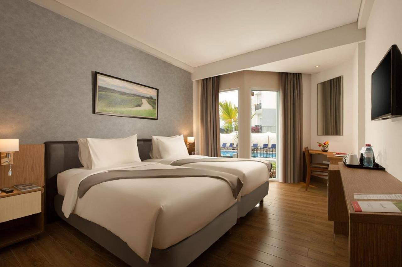 Swiss-Belinn Luwuk Exterior photo