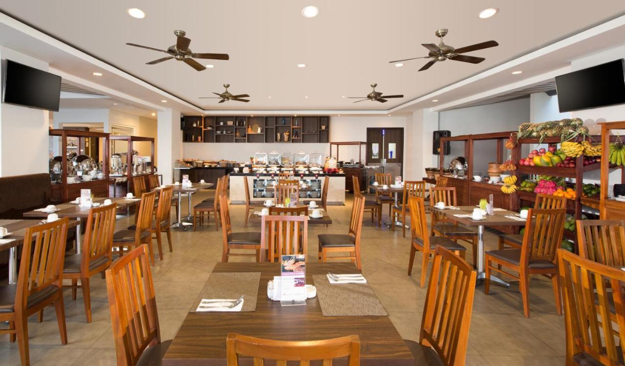 Swiss-Belinn Luwuk Exterior photo