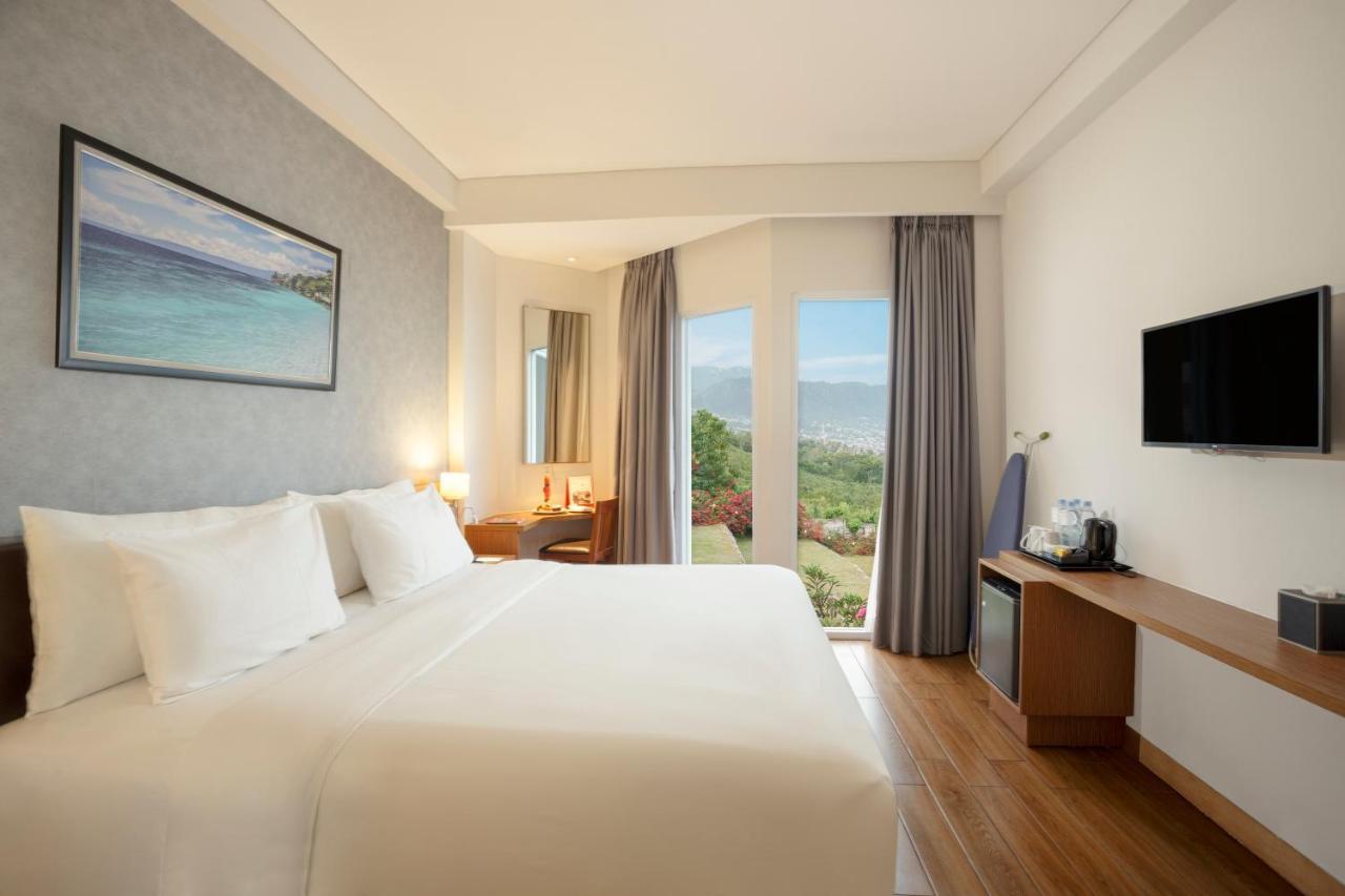 Swiss-Belinn Luwuk Exterior photo